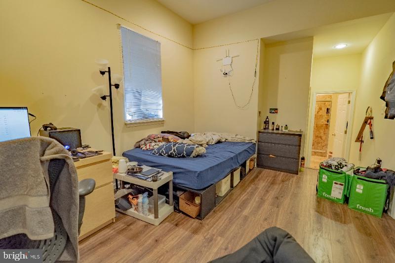 UNIVERSITY CITY - Residential Lease