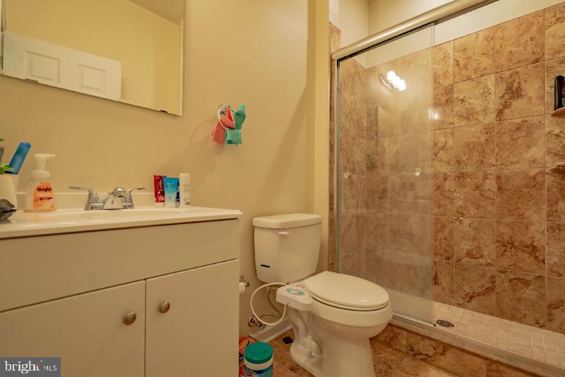 UNIVERSITY CITY - Residential Lease