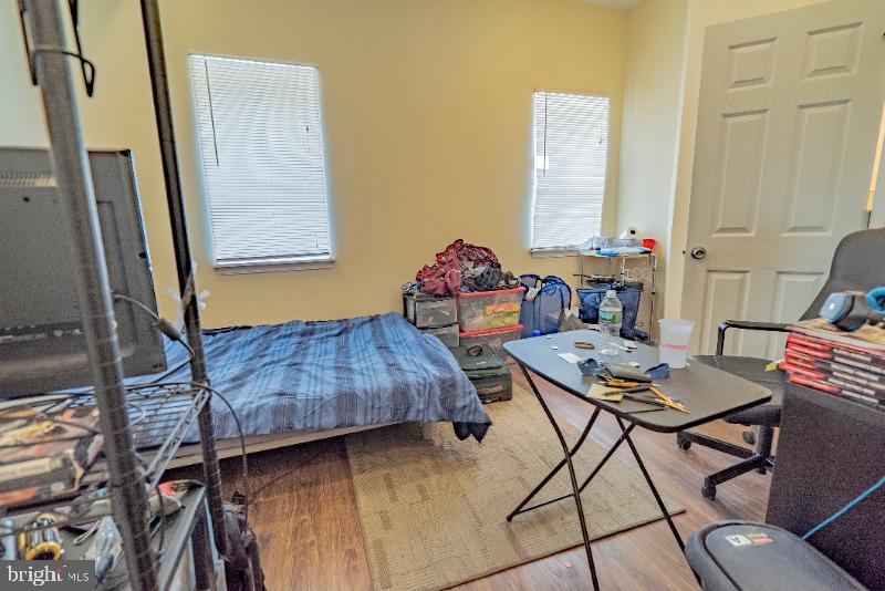 UNIVERSITY CITY - Residential Lease