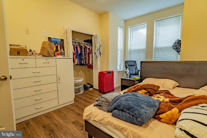 UNIVERSITY CITY - Residential Lease