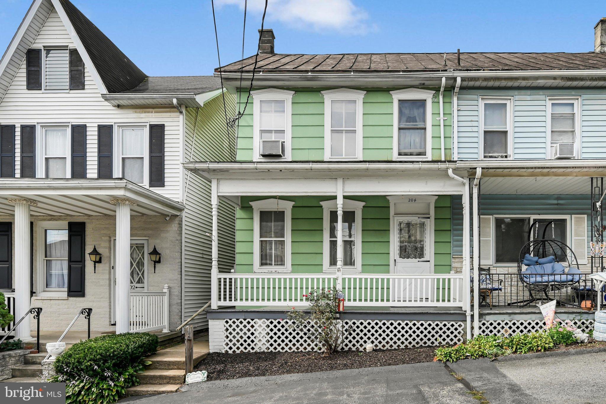 204 N 2ND