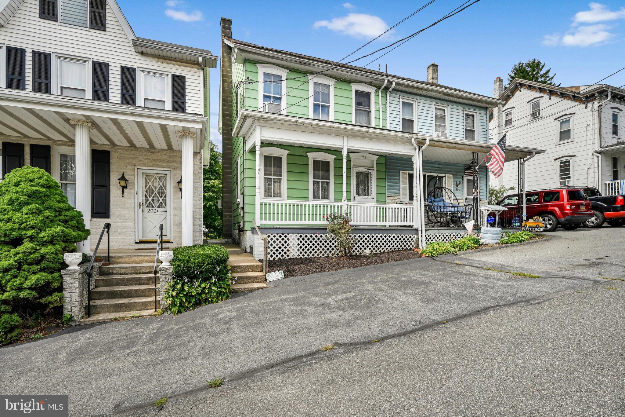 204 N 2ND