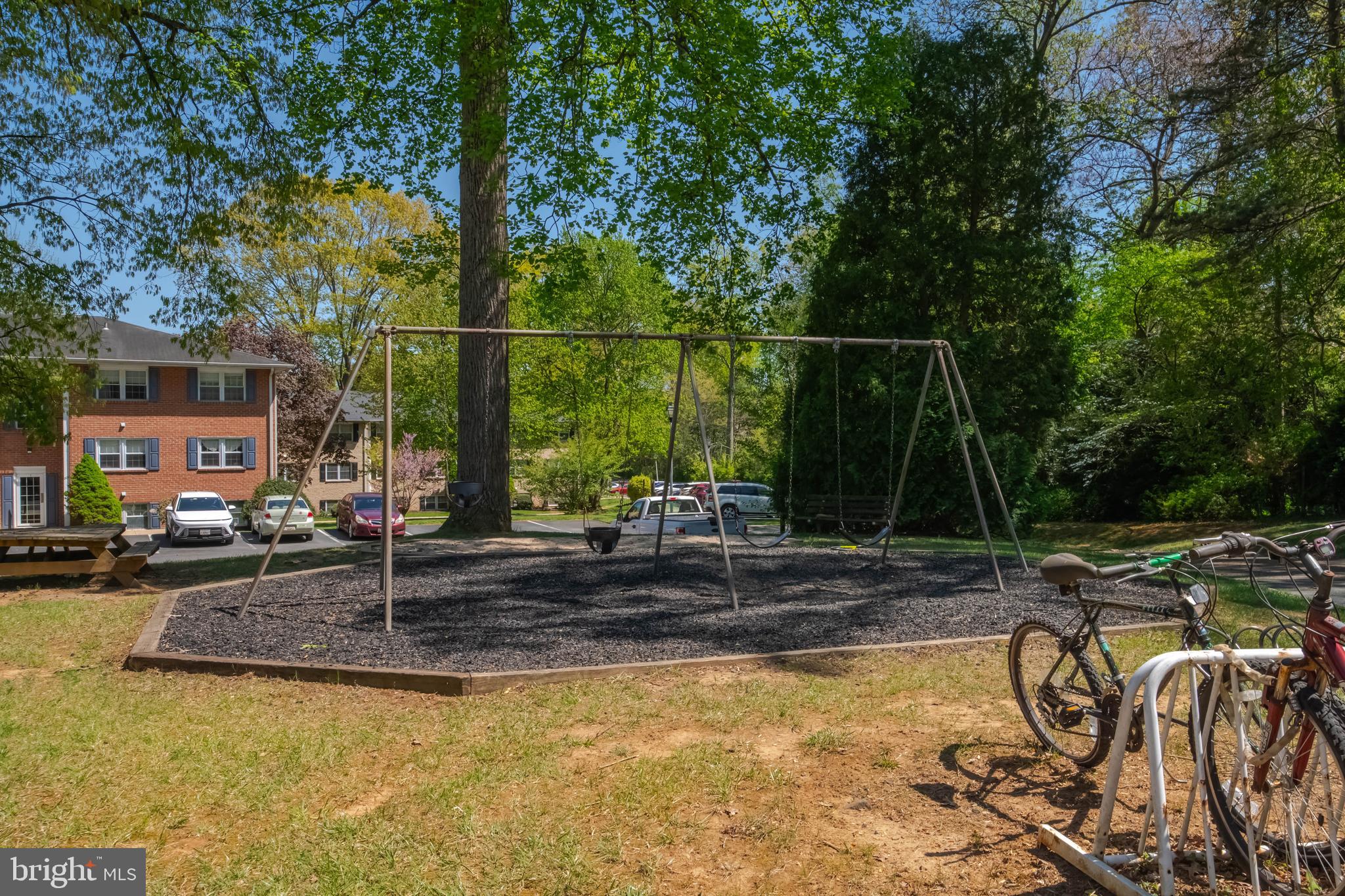 HICKORY HILLS - Residential