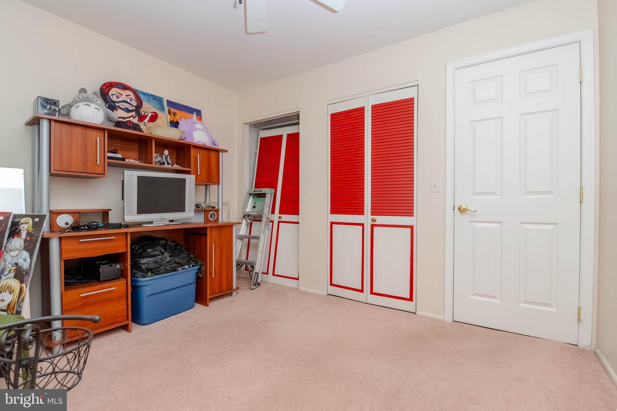 HICKORY HILLS - Residential