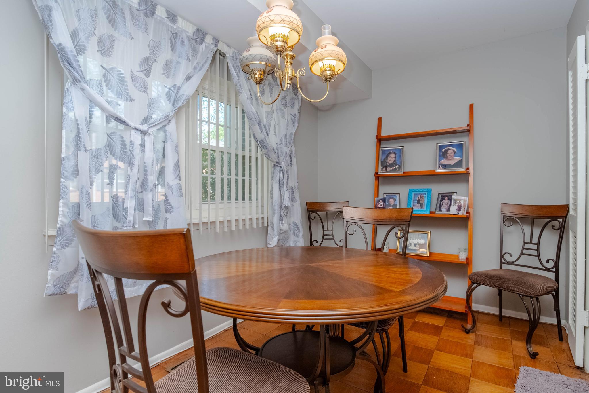 HICKORY HILLS - Residential