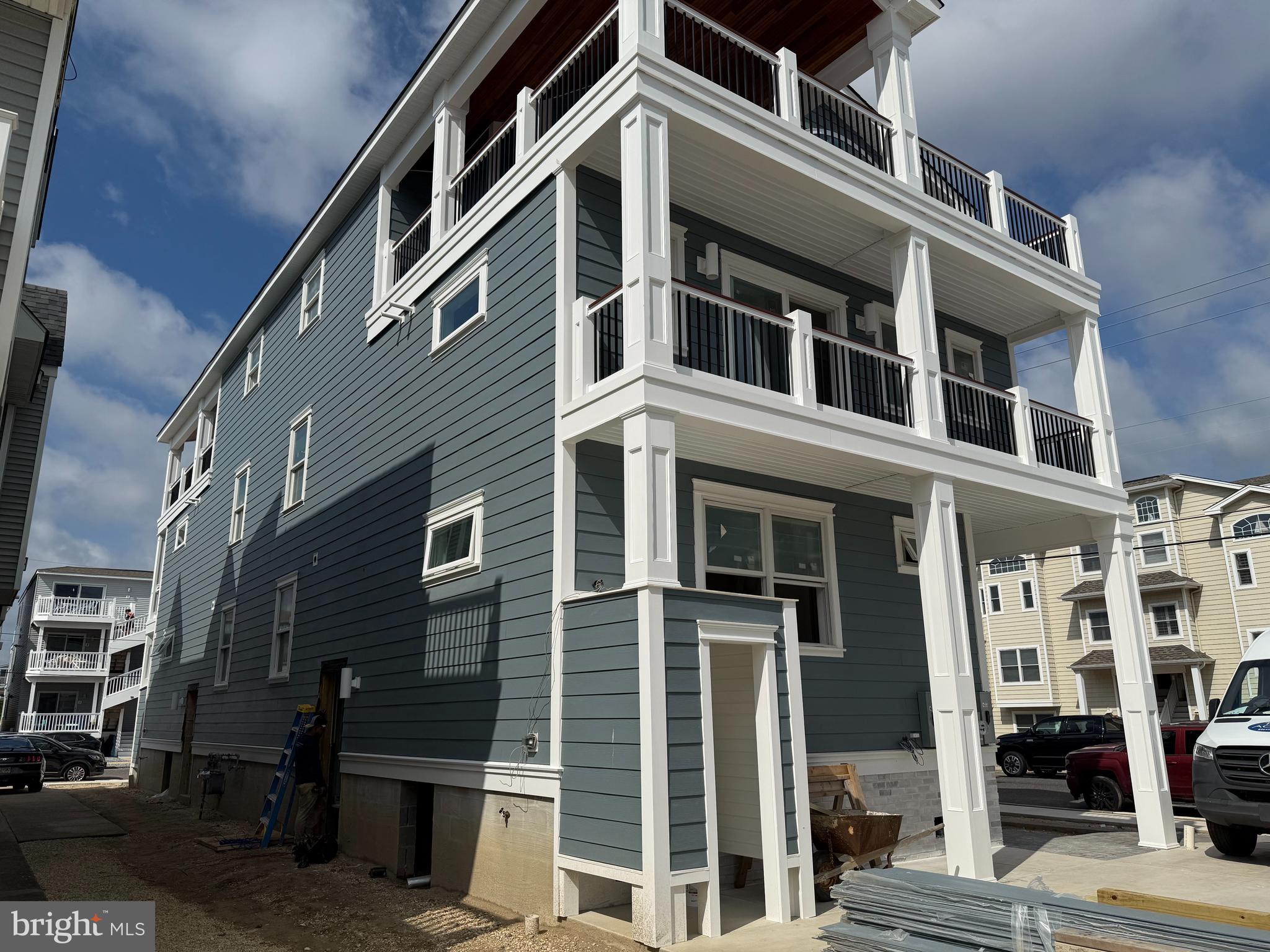 19 48TH STREET NORTH UNIT