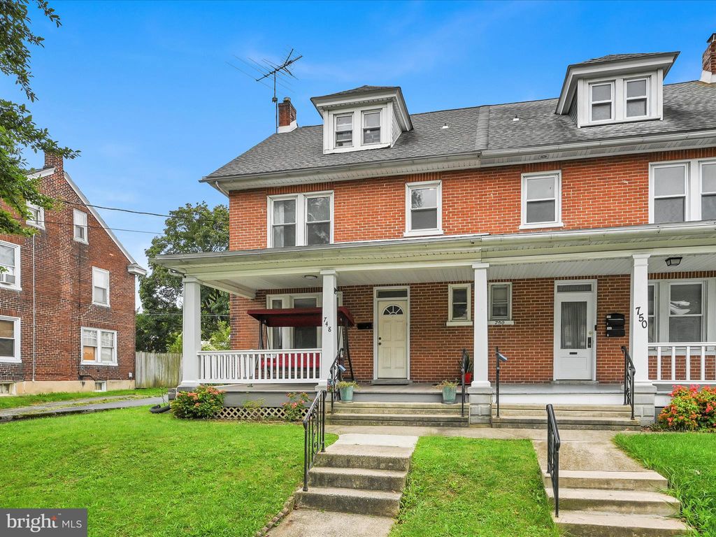 Photo of 748 N Reservoir Street, Lancaster, PA 17602 (MLS # PALA2041996)