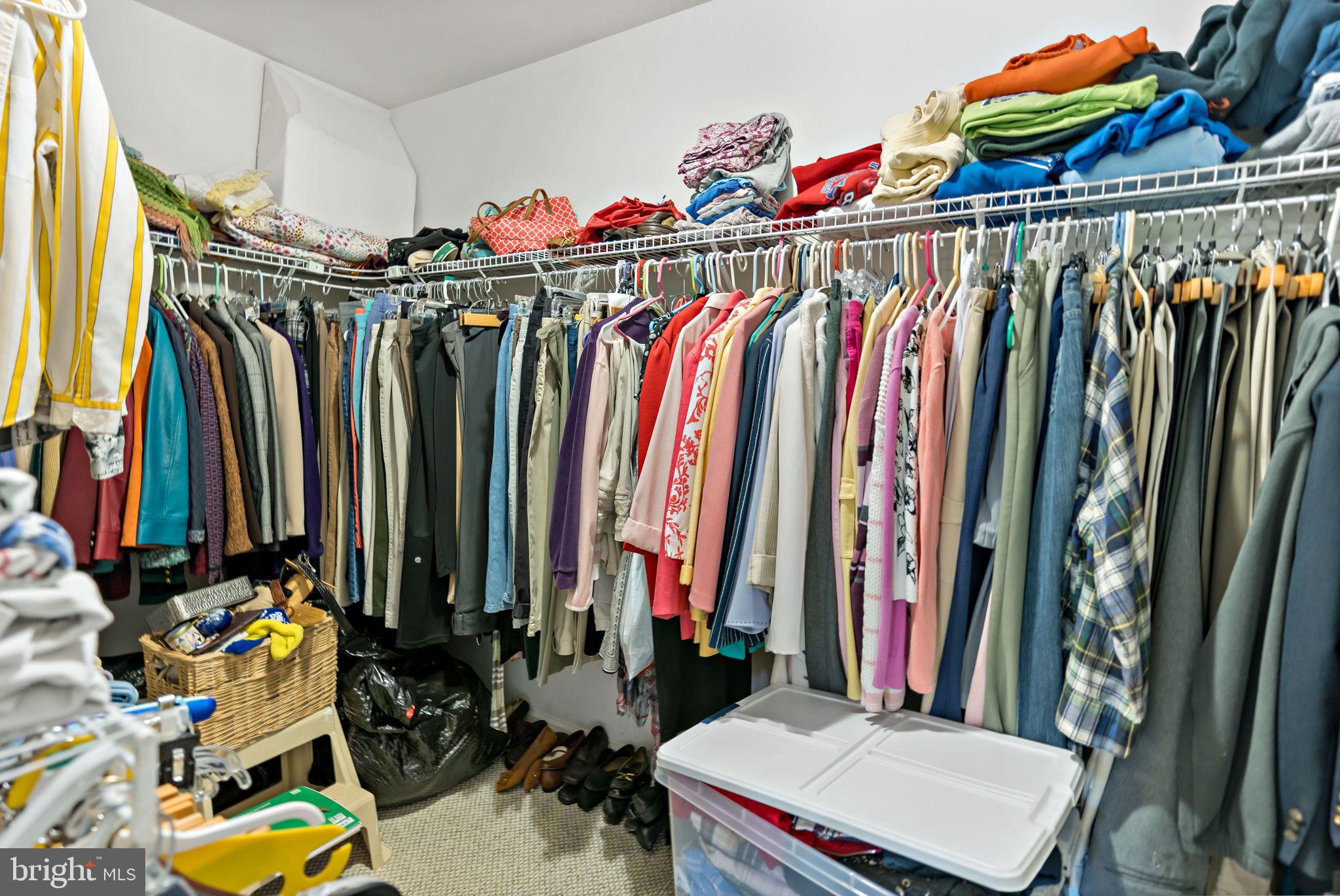 APPLE KNOLLS - Residential