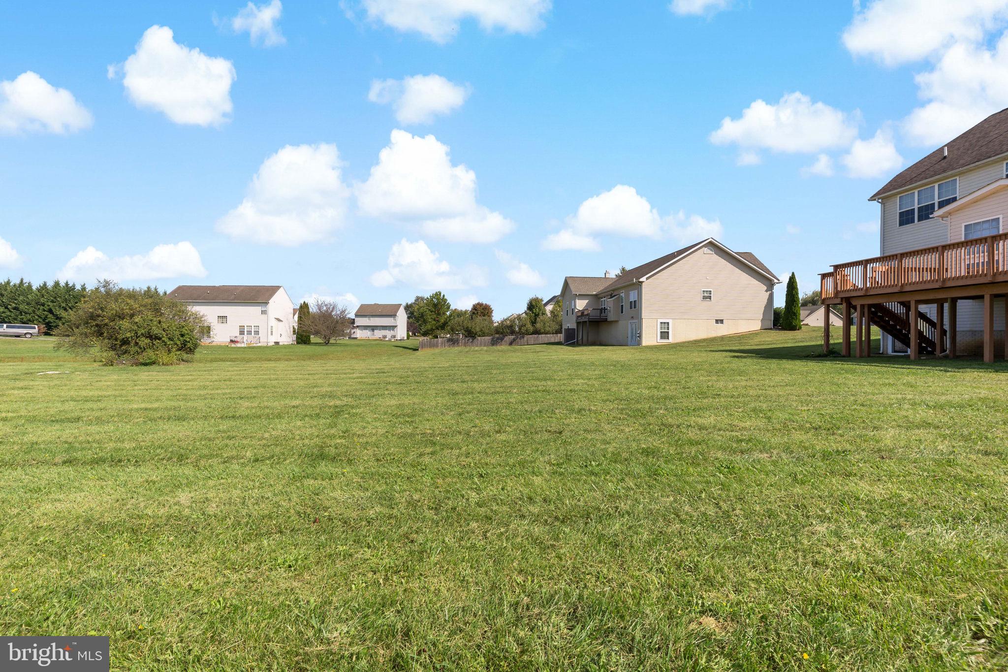 APPLE KNOLLS - Residential