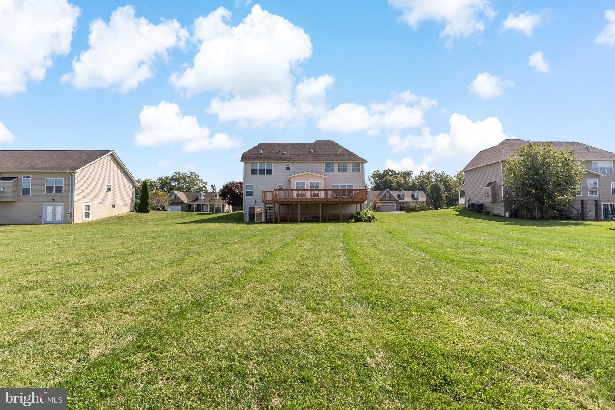 APPLE KNOLLS - Residential