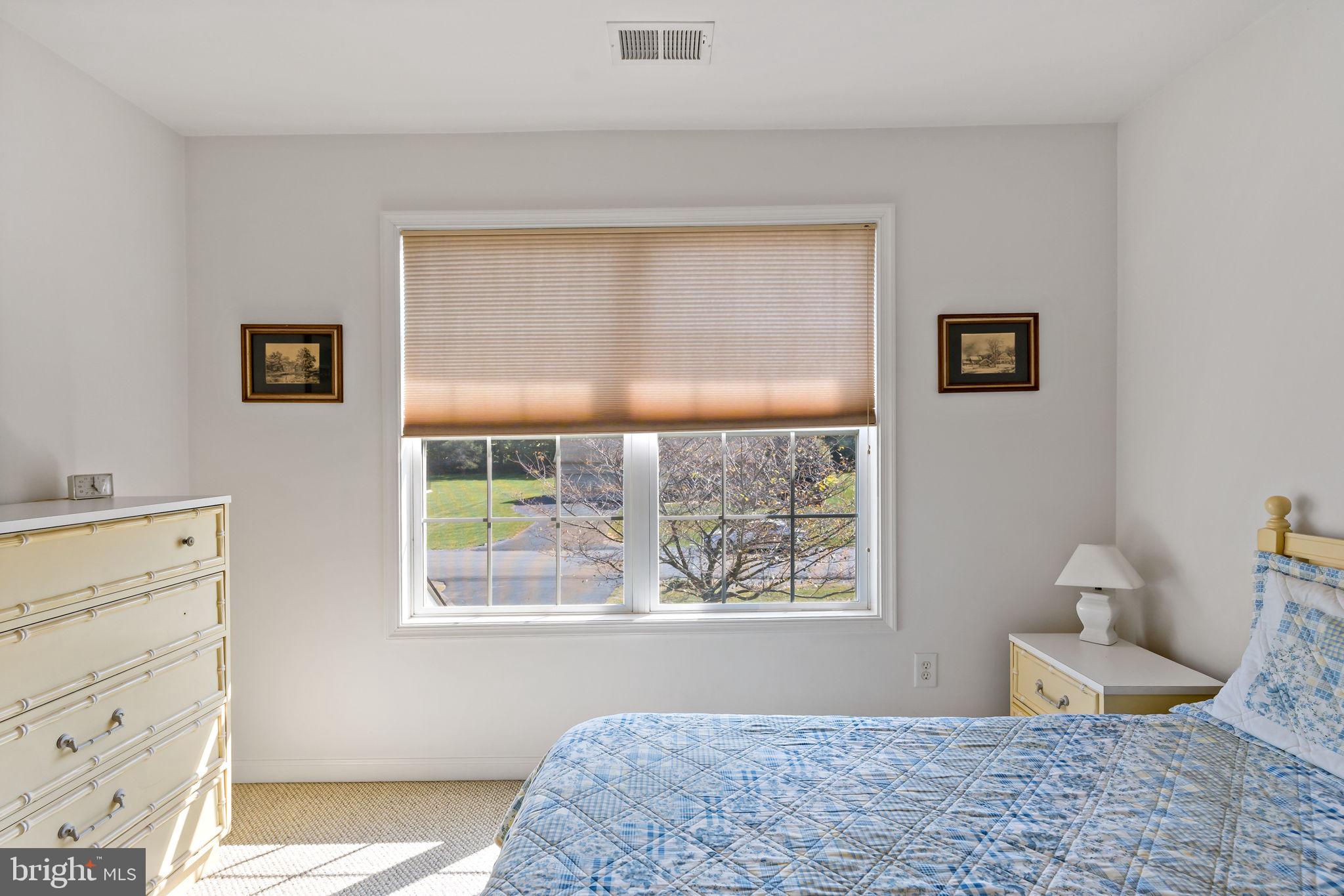 APPLE KNOLLS - Residential