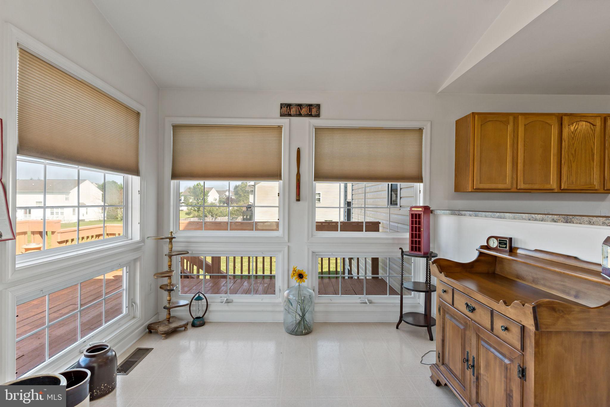 APPLE KNOLLS - Residential