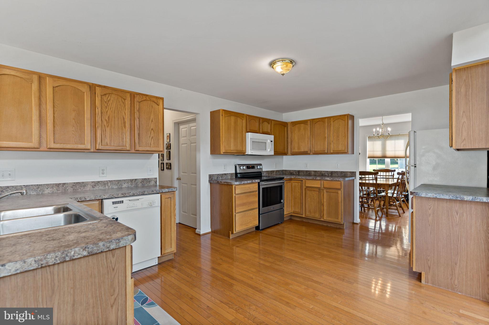 APPLE KNOLLS - Residential