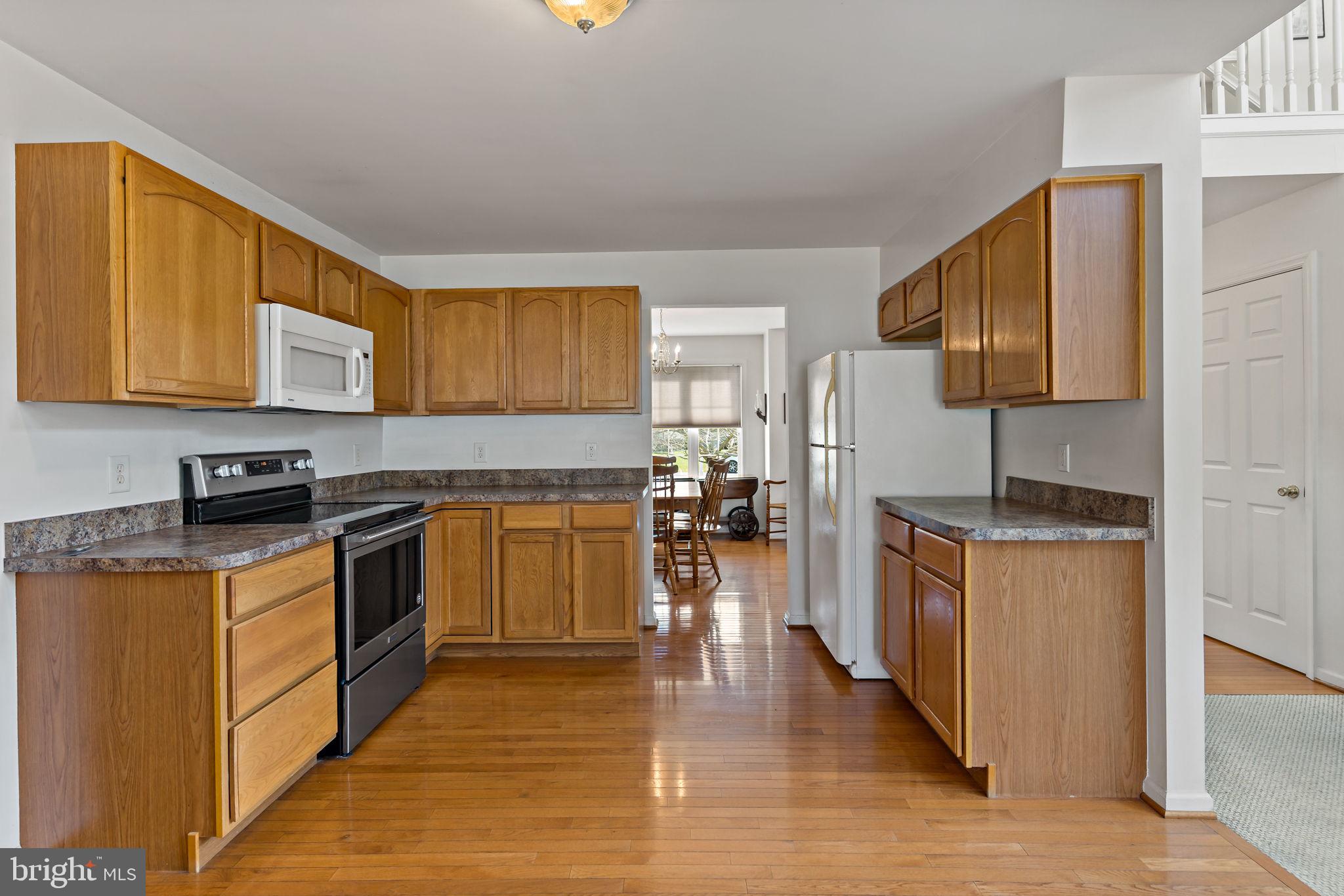 APPLE KNOLLS - Residential