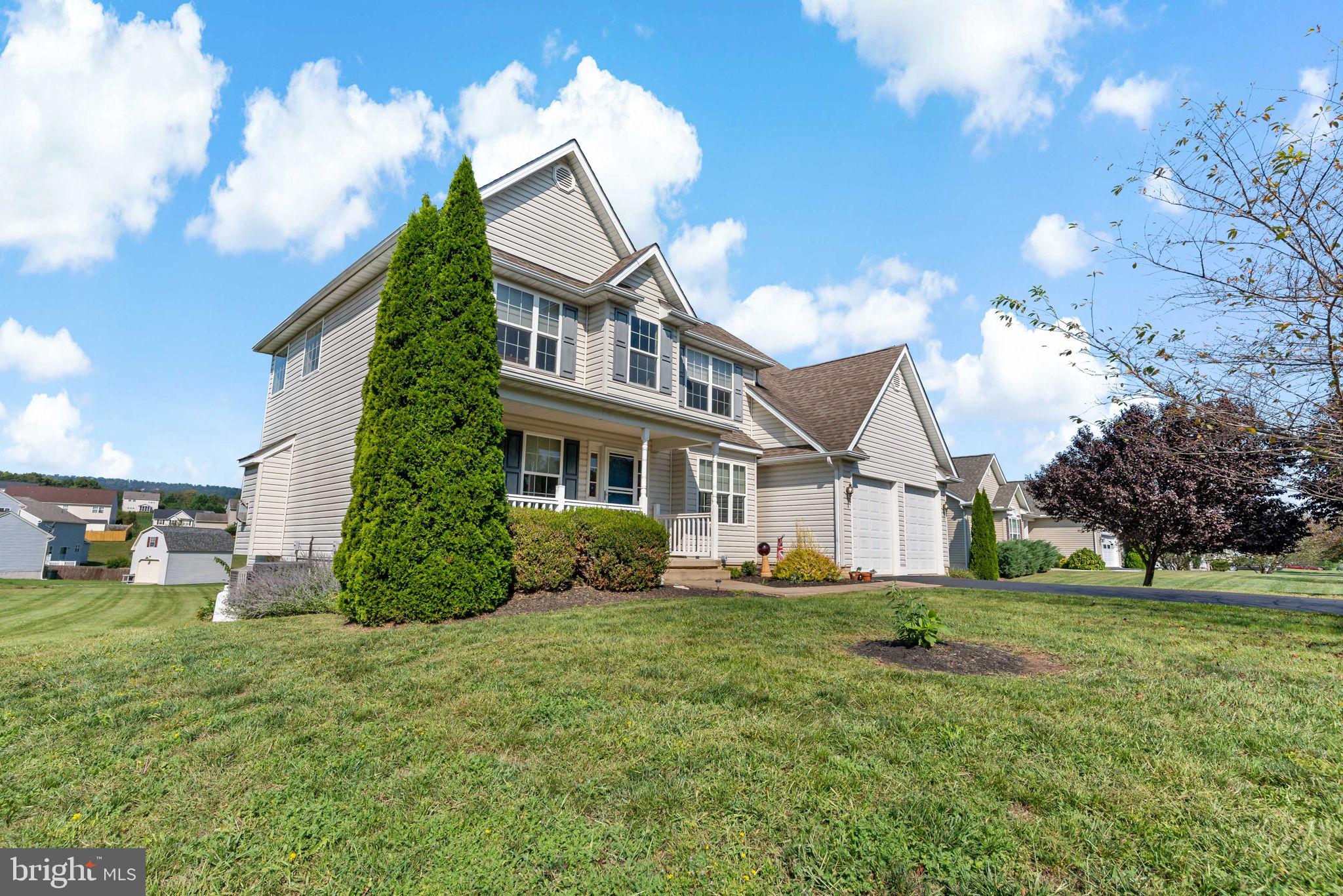 APPLE KNOLLS - Residential