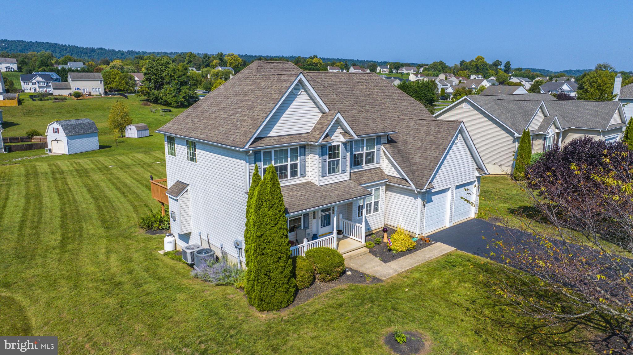 APPLE KNOLLS - Residential