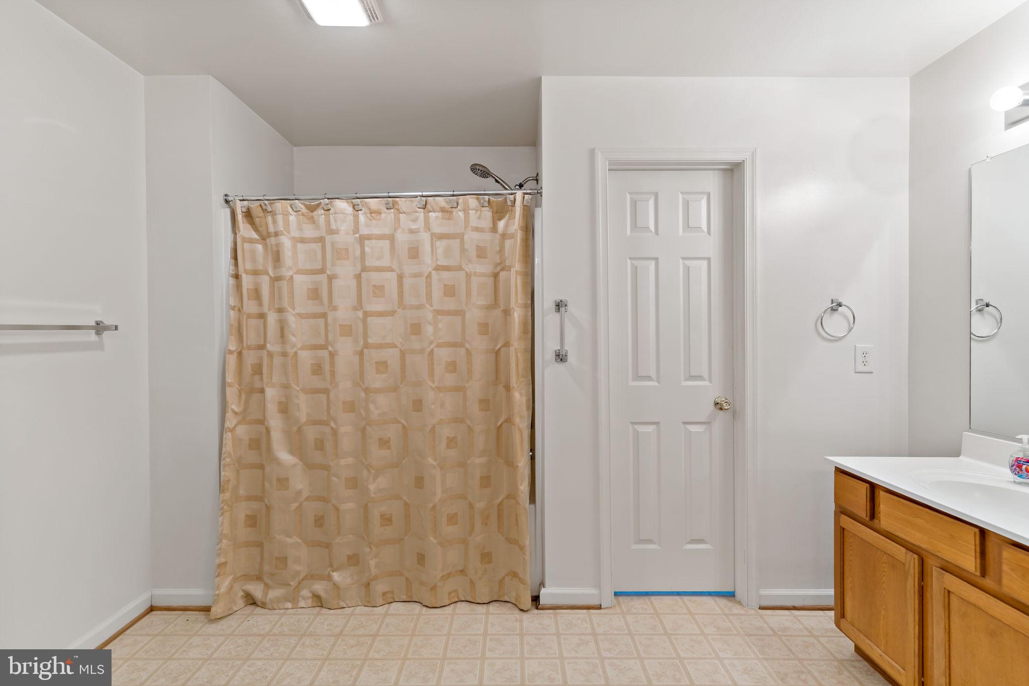 APPLE KNOLLS - Residential