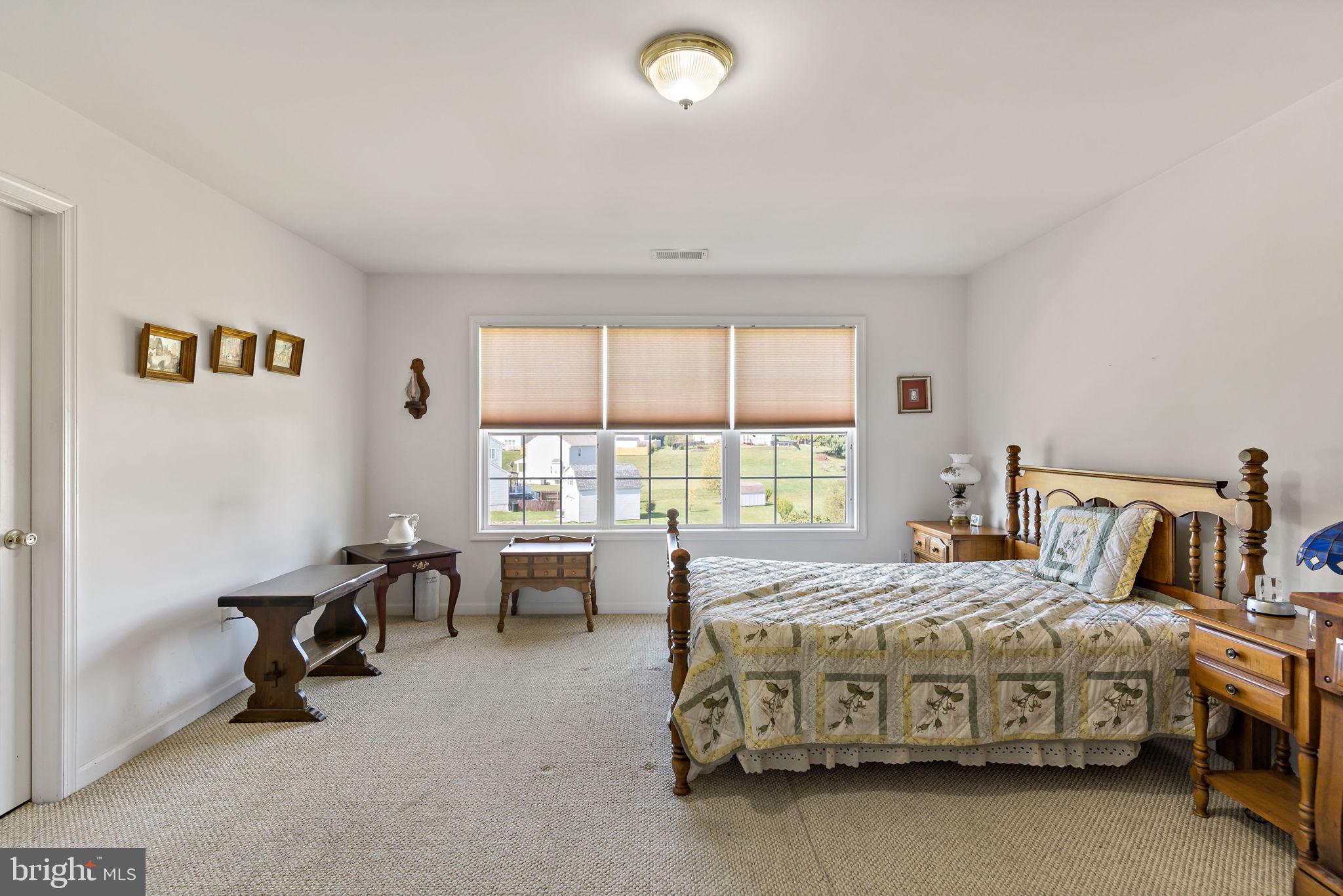 APPLE KNOLLS - Residential