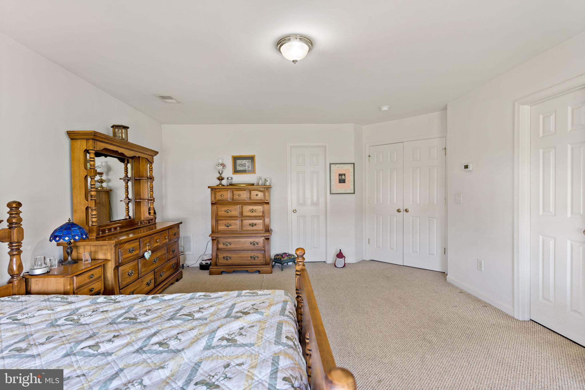 APPLE KNOLLS - Residential