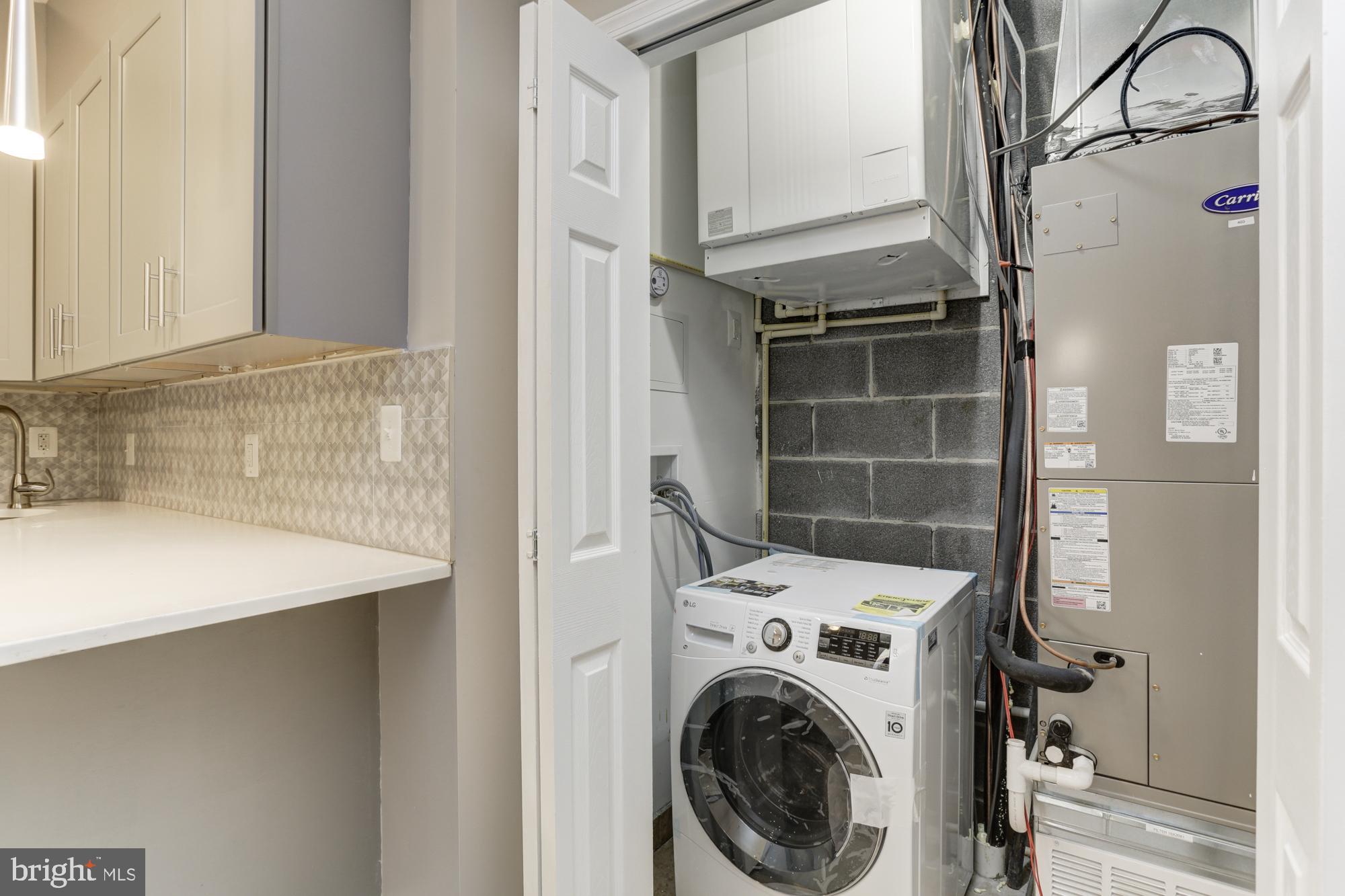 HIGHLANDTOWN - Residential Lease