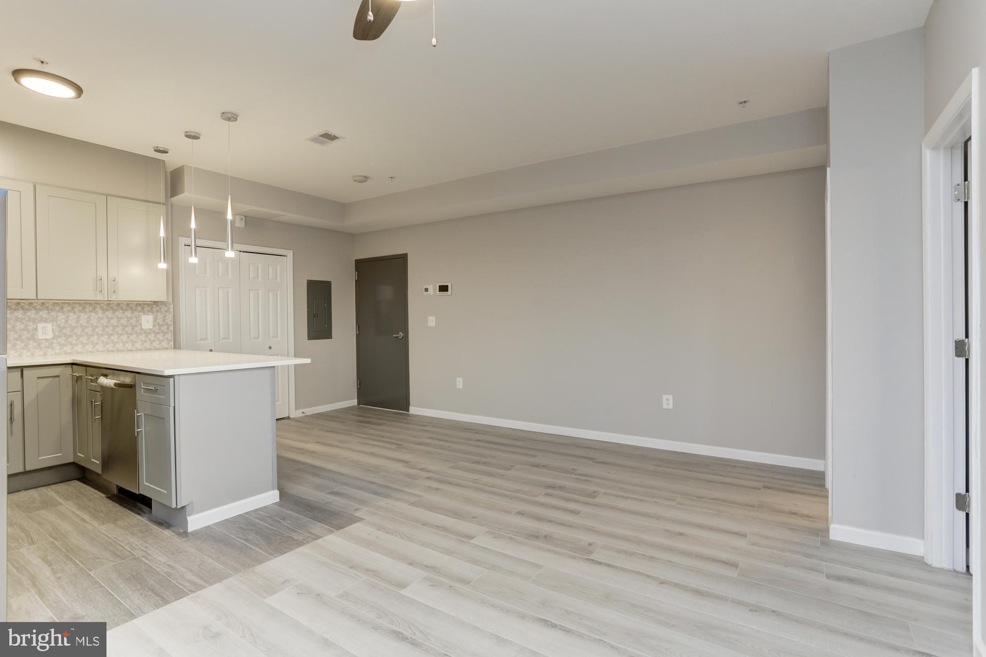 HIGHLANDTOWN - Residential Lease