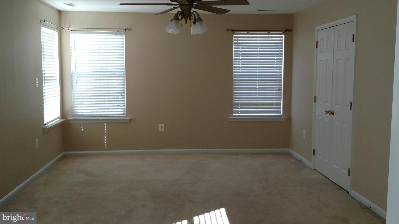 VILLAGES AT LEONARDTOWN - Residential Lease