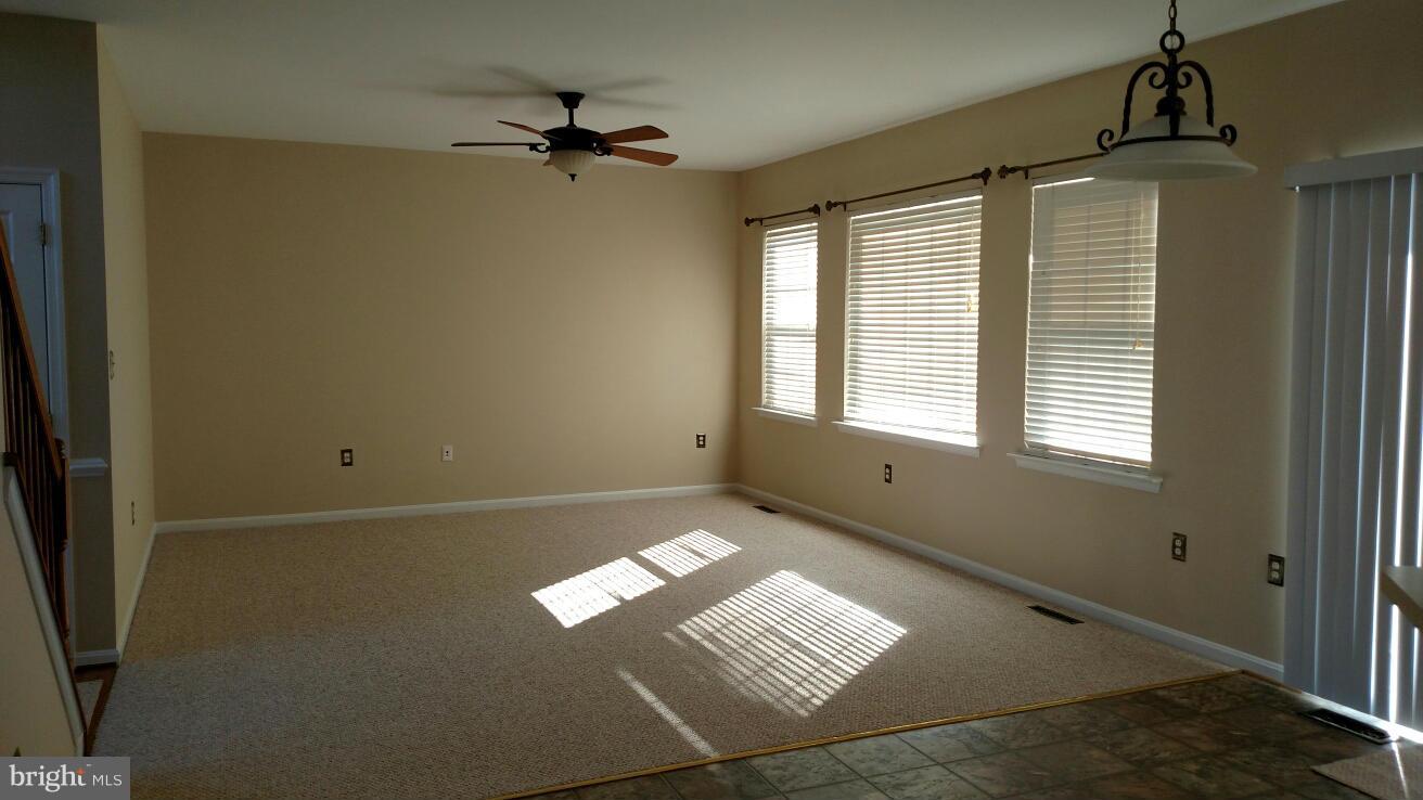 VILLAGES AT LEONARDTOWN - Residential Lease