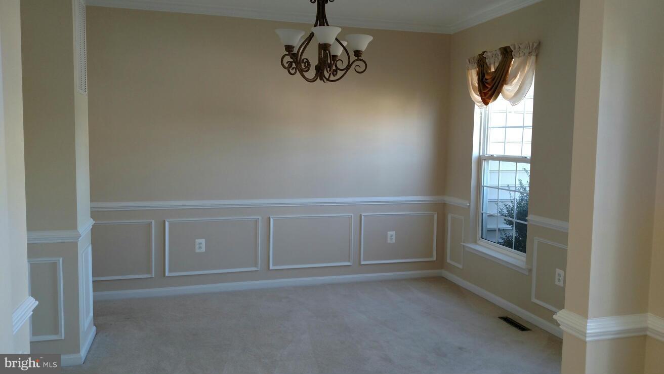 VILLAGES AT LEONARDTOWN - Residential Lease