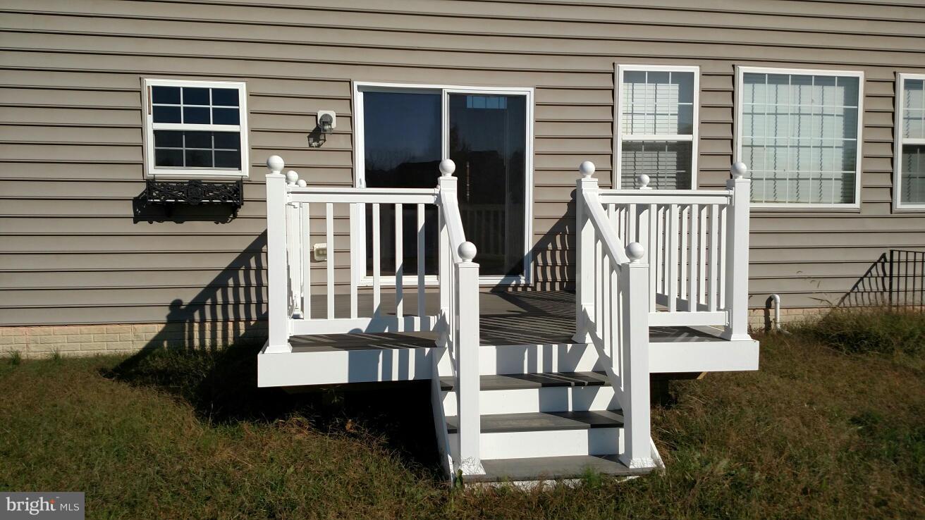 VILLAGES AT LEONARDTOWN - Residential Lease