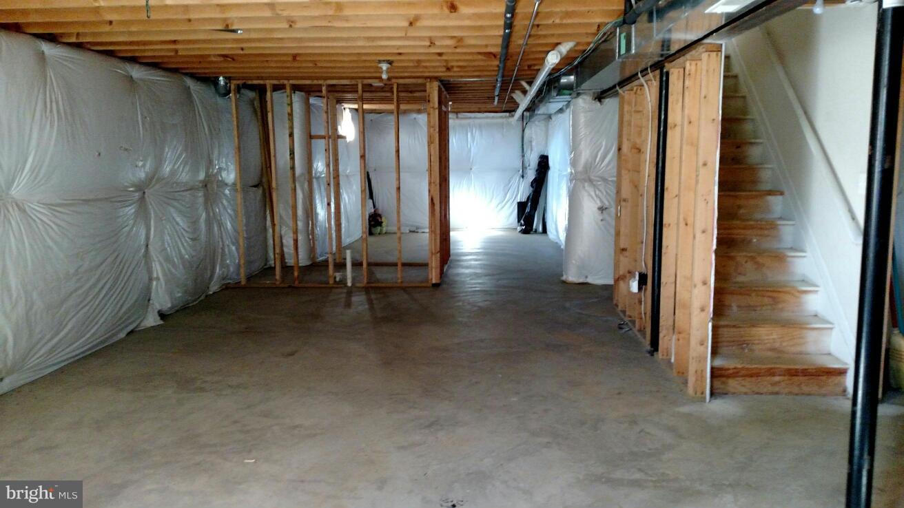 VILLAGES AT LEONARDTOWN - Residential Lease