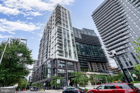 Condo For Sale - 1781 N Pierce Street #303<br/> Arlington County, ARLINGTON, VA 22209