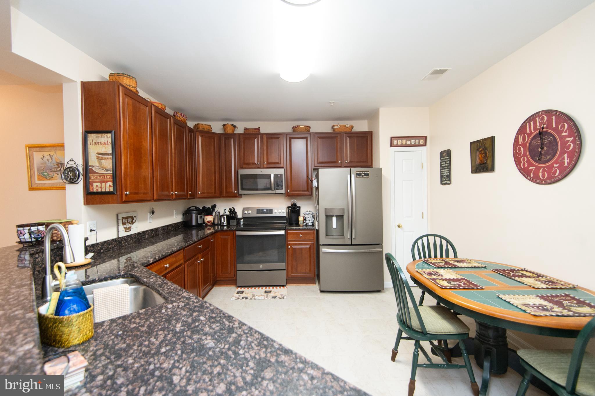 DEEP HARBOUR - Residential