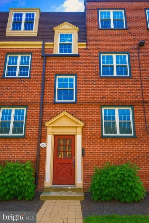 732 Melon Place Unit D, Philadelphia, PA MLS: PAPH2481696