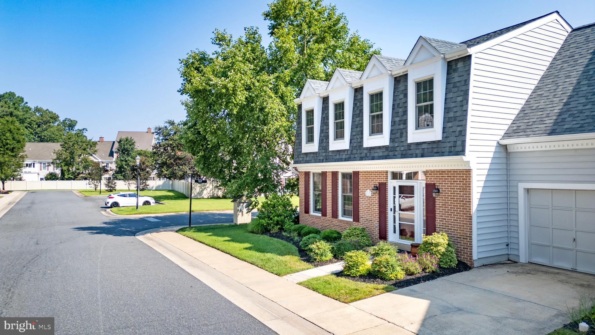 EASTON CLUB - Residential