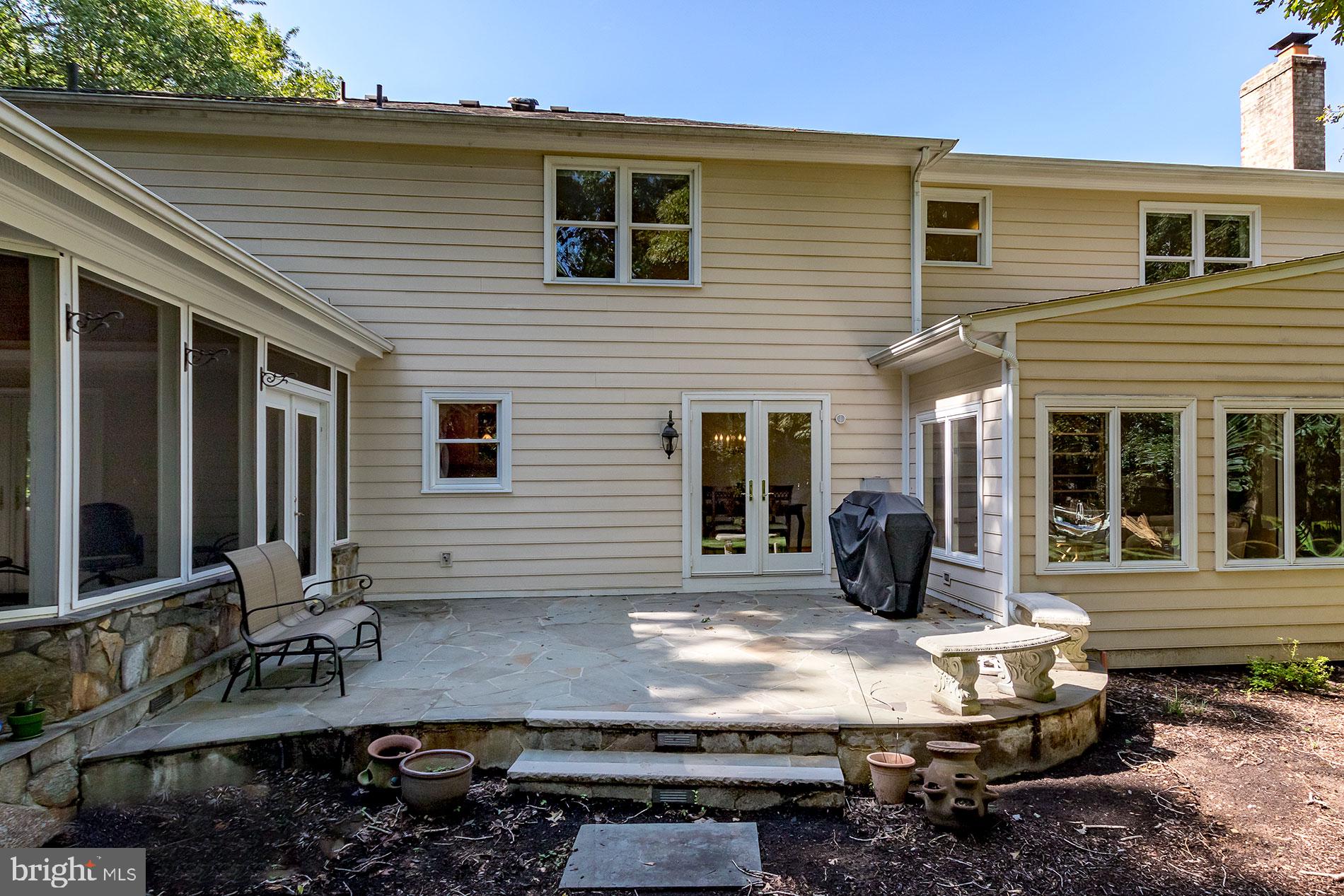 COLVIN RUN ESTATES - Residential