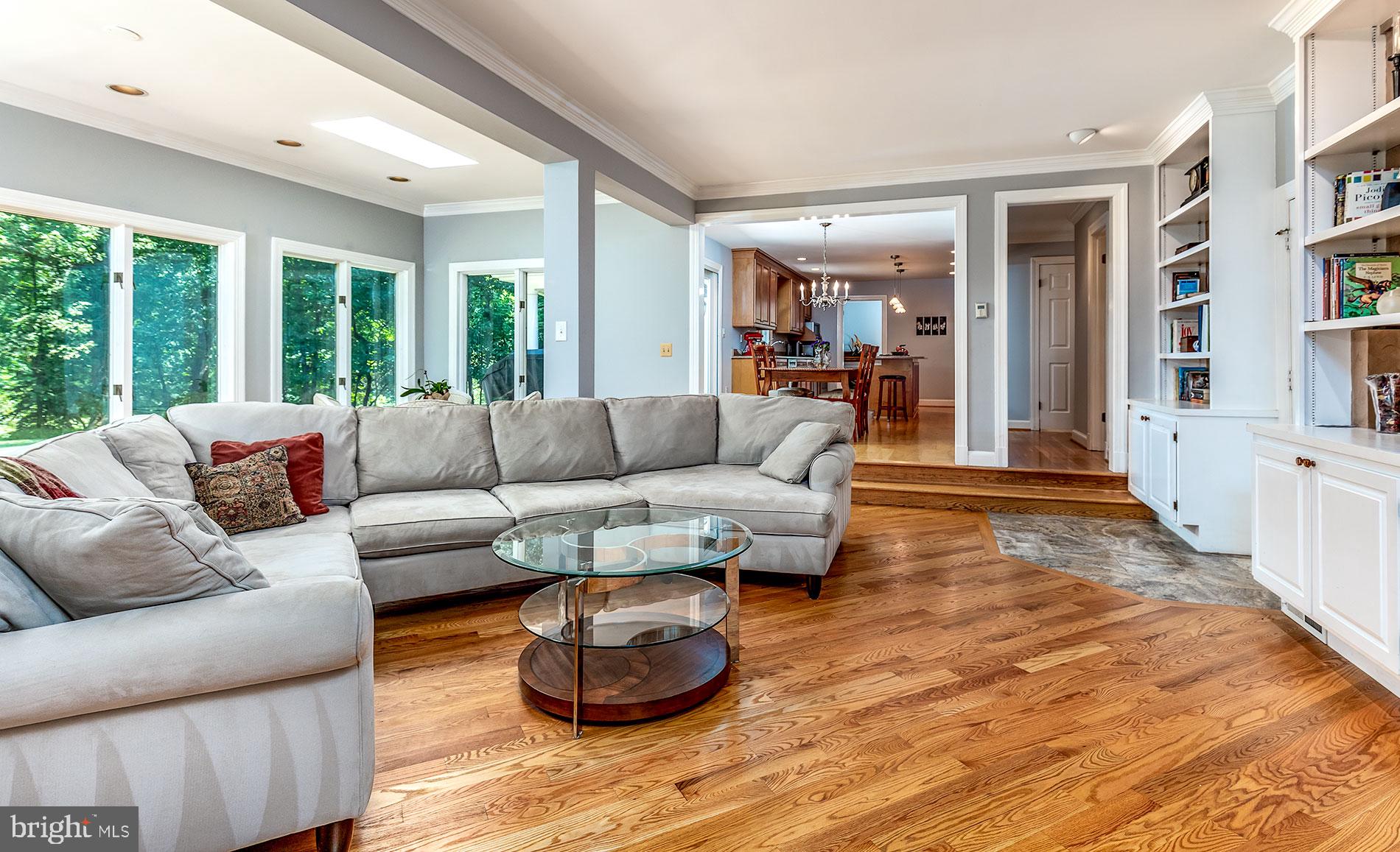 COLVIN RUN ESTATES - Residential