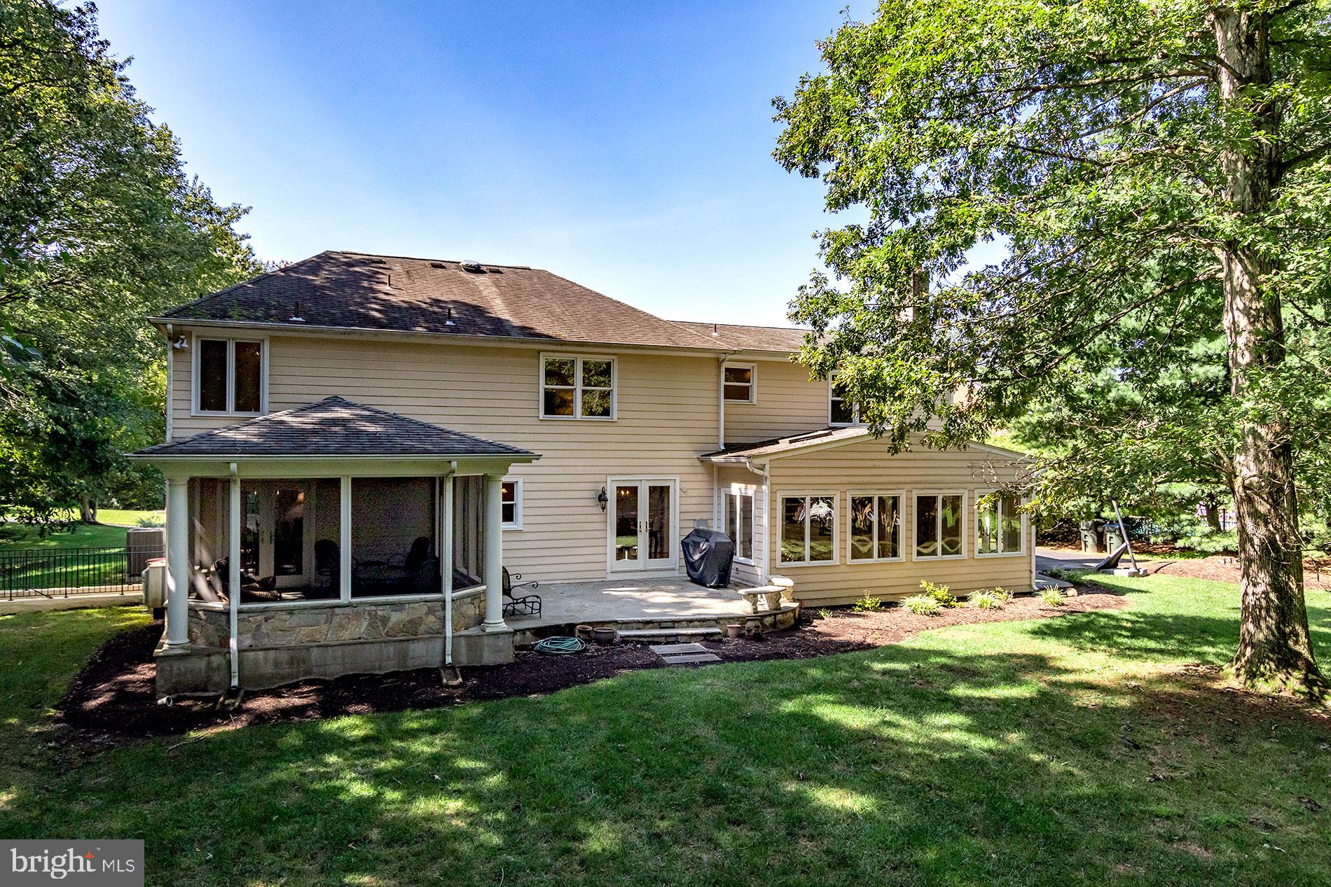 COLVIN RUN ESTATES - Residential