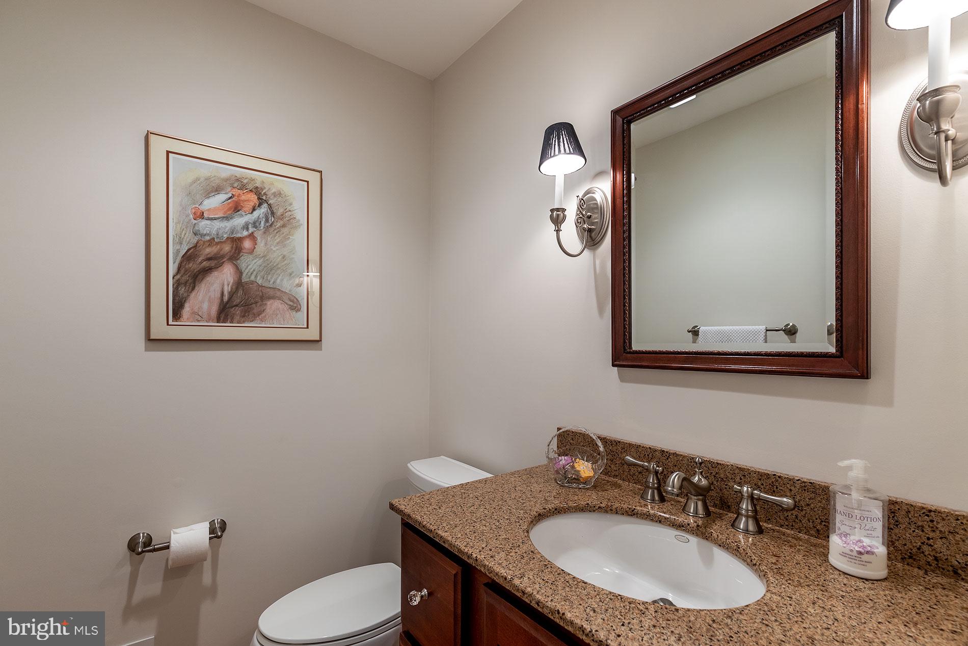 COLVIN RUN ESTATES - Residential