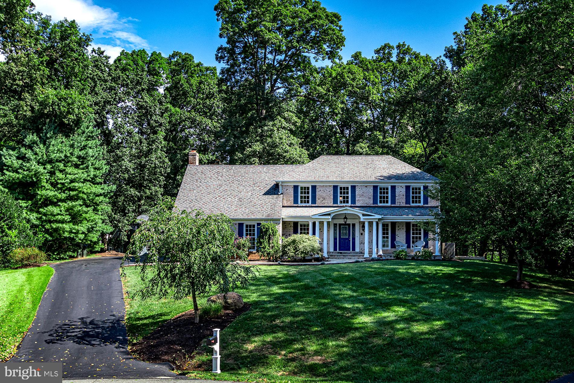 COLVIN RUN ESTATES - Residential