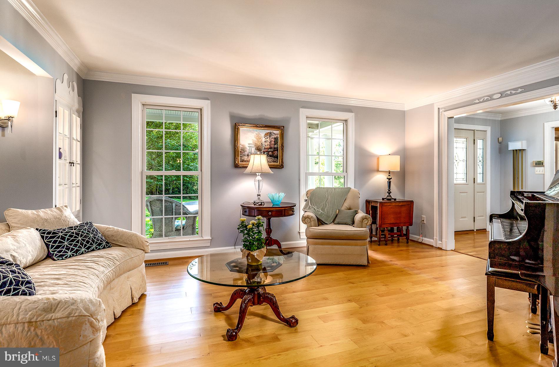 COLVIN RUN ESTATES - Residential