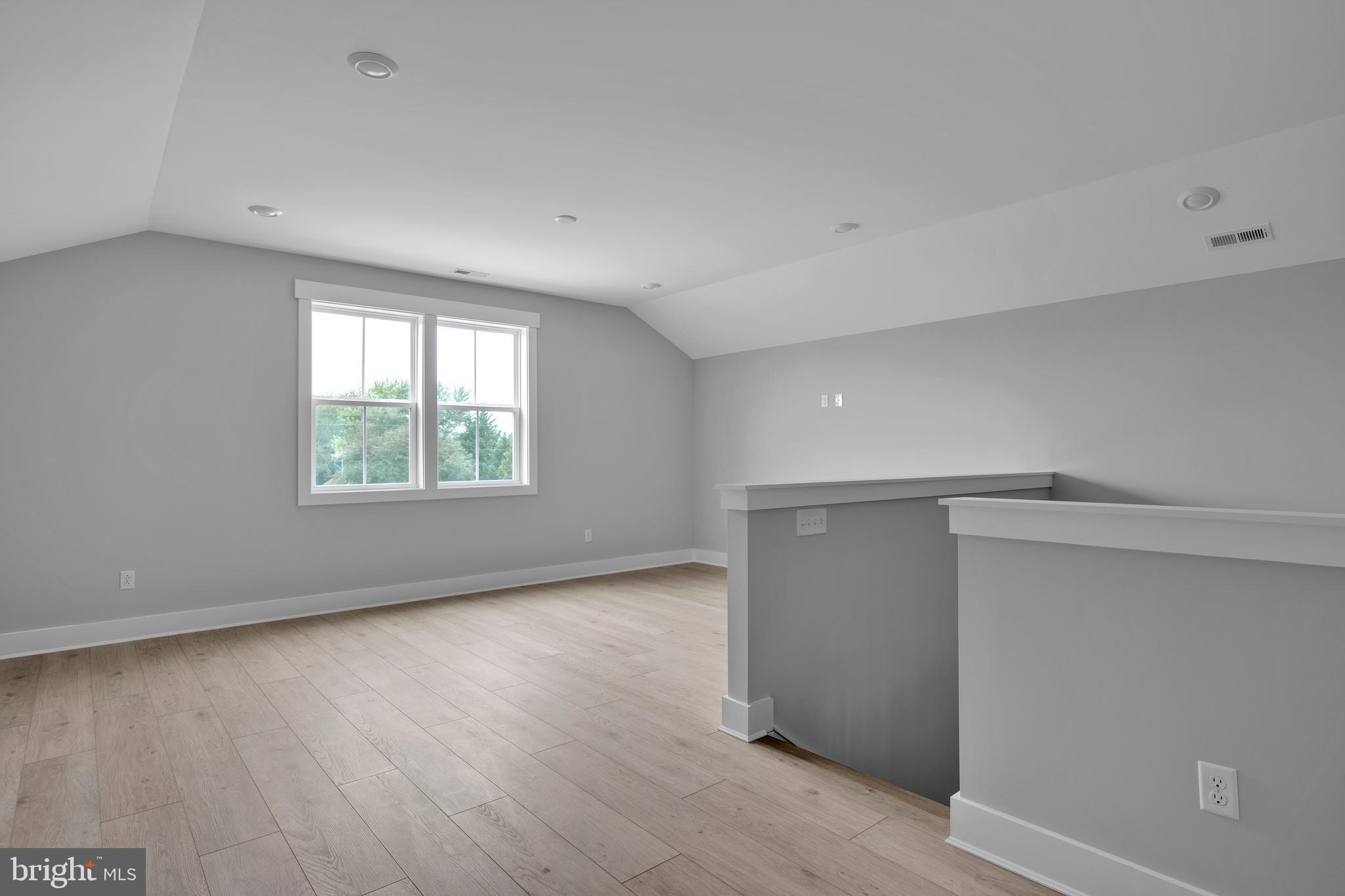 THE KNOLL AT IRONS LANE - Residential