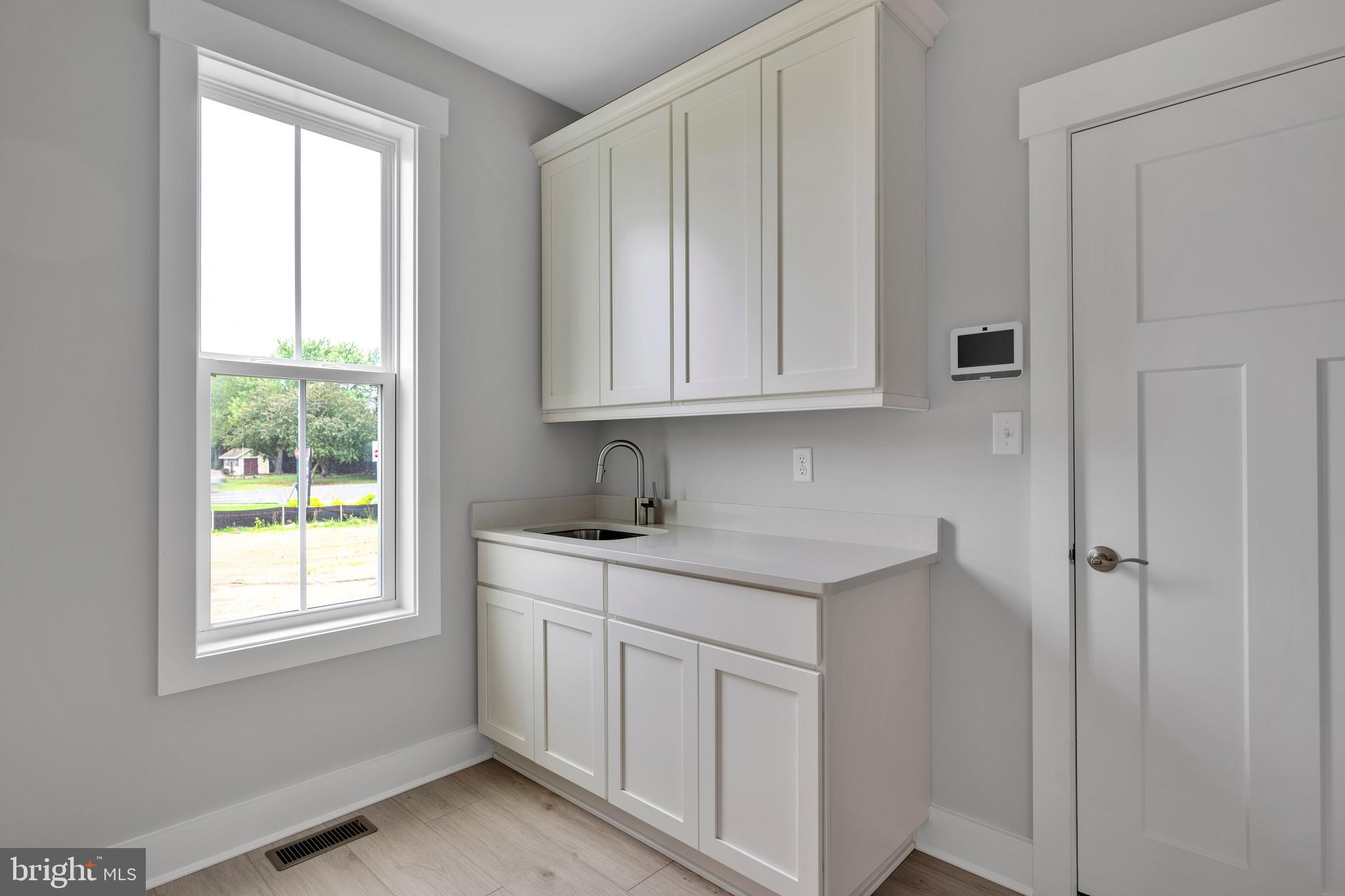 THE KNOLL AT IRONS LANE - Residential