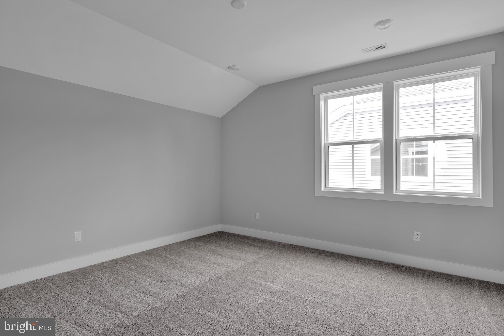 THE KNOLL AT IRONS LANE - Residential