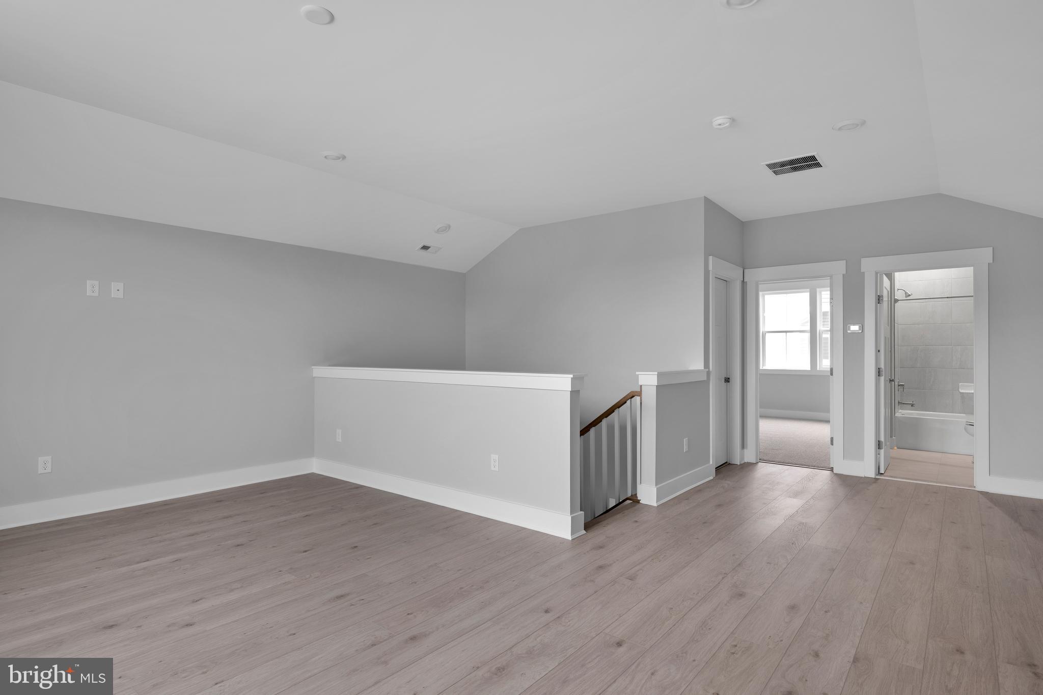 THE KNOLL AT IRONS LANE - Residential