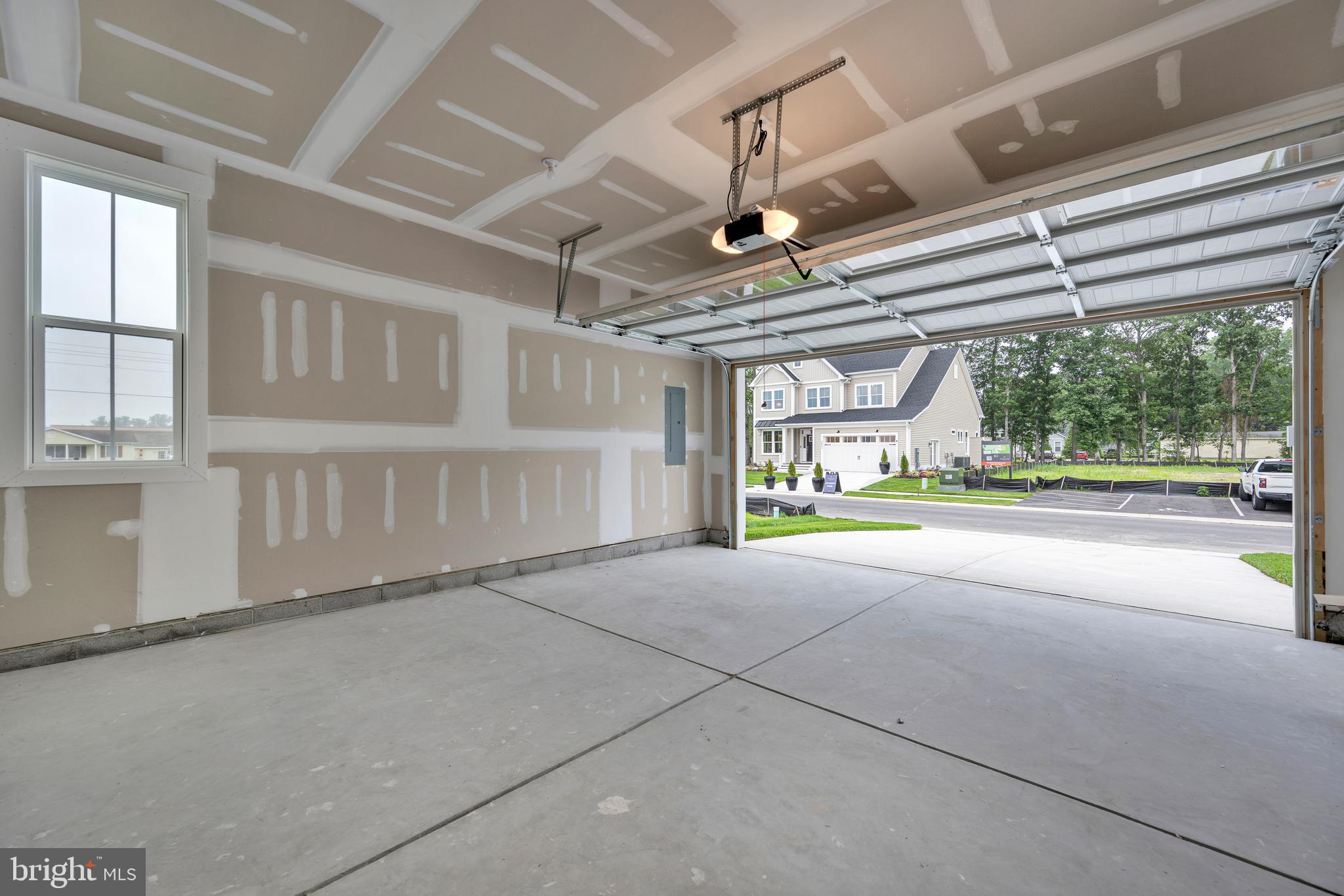 THE KNOLL AT IRONS LANE - Residential