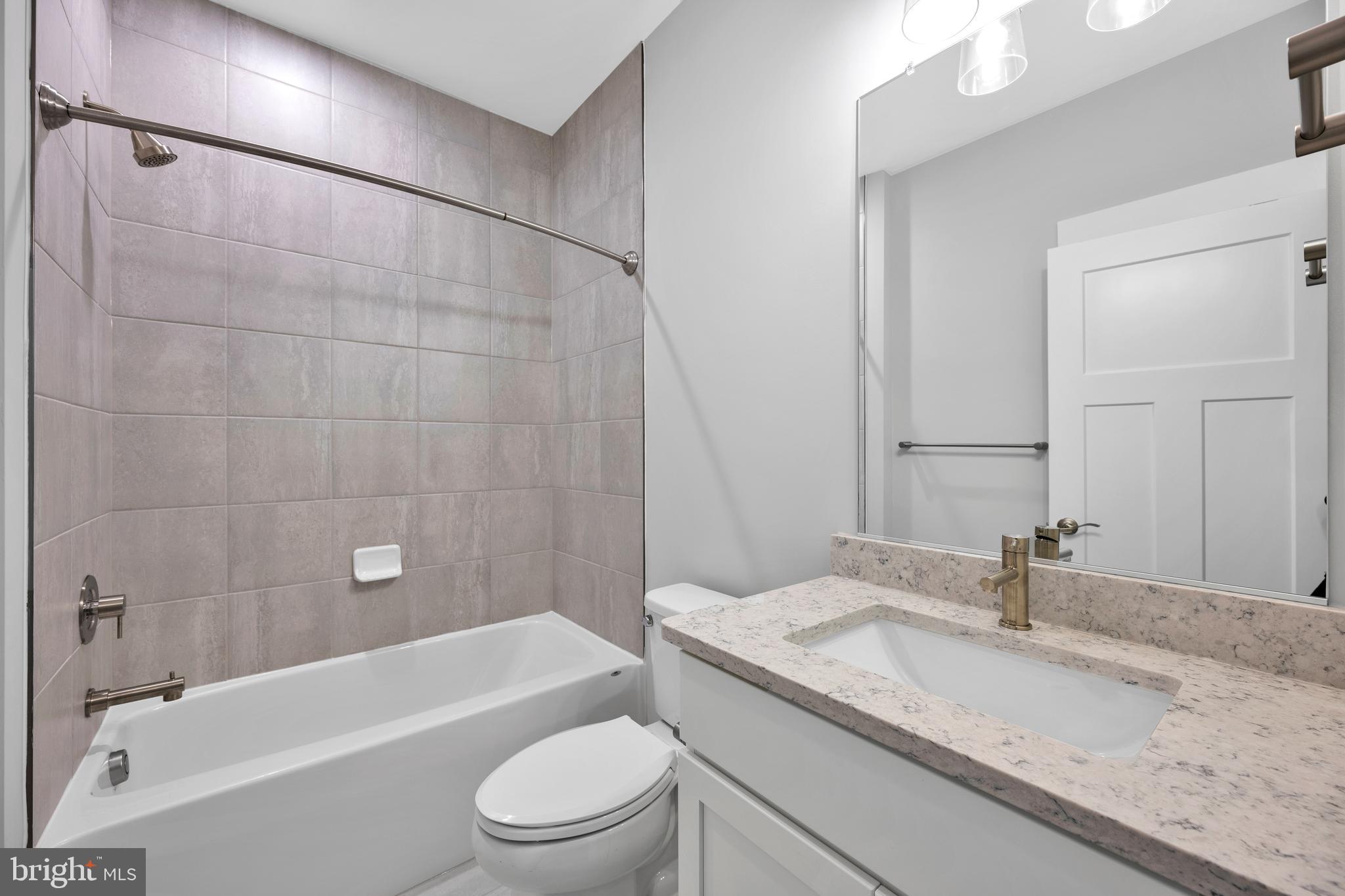 THE KNOLL AT IRONS LANE - Residential