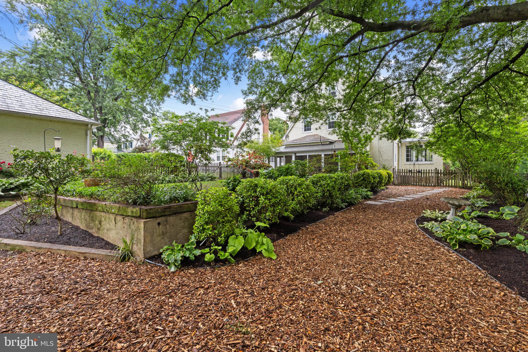 GUILFORD HISTORIC DISTRICT - Residential