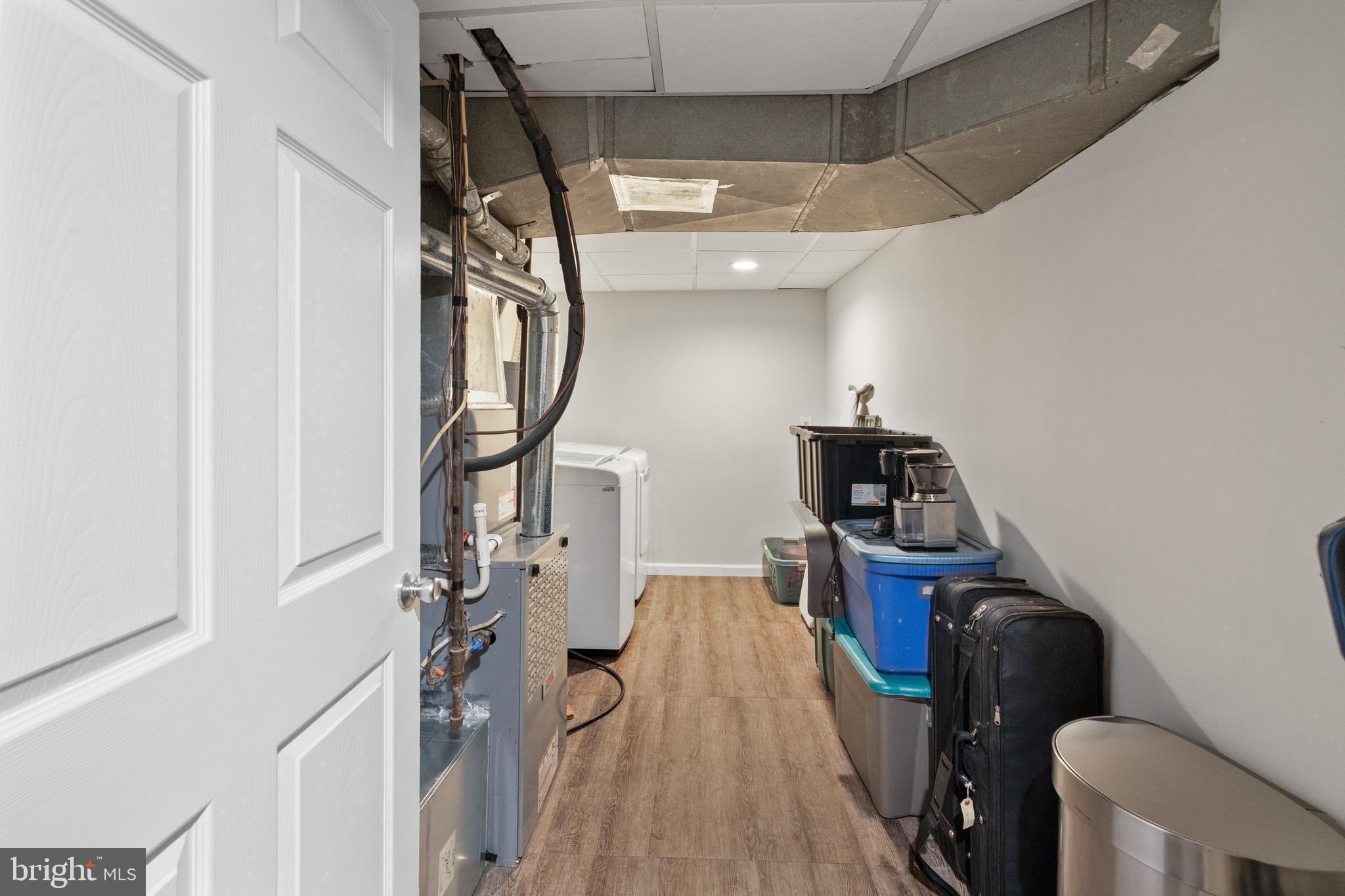 LAKE BRADDOCK - Residential