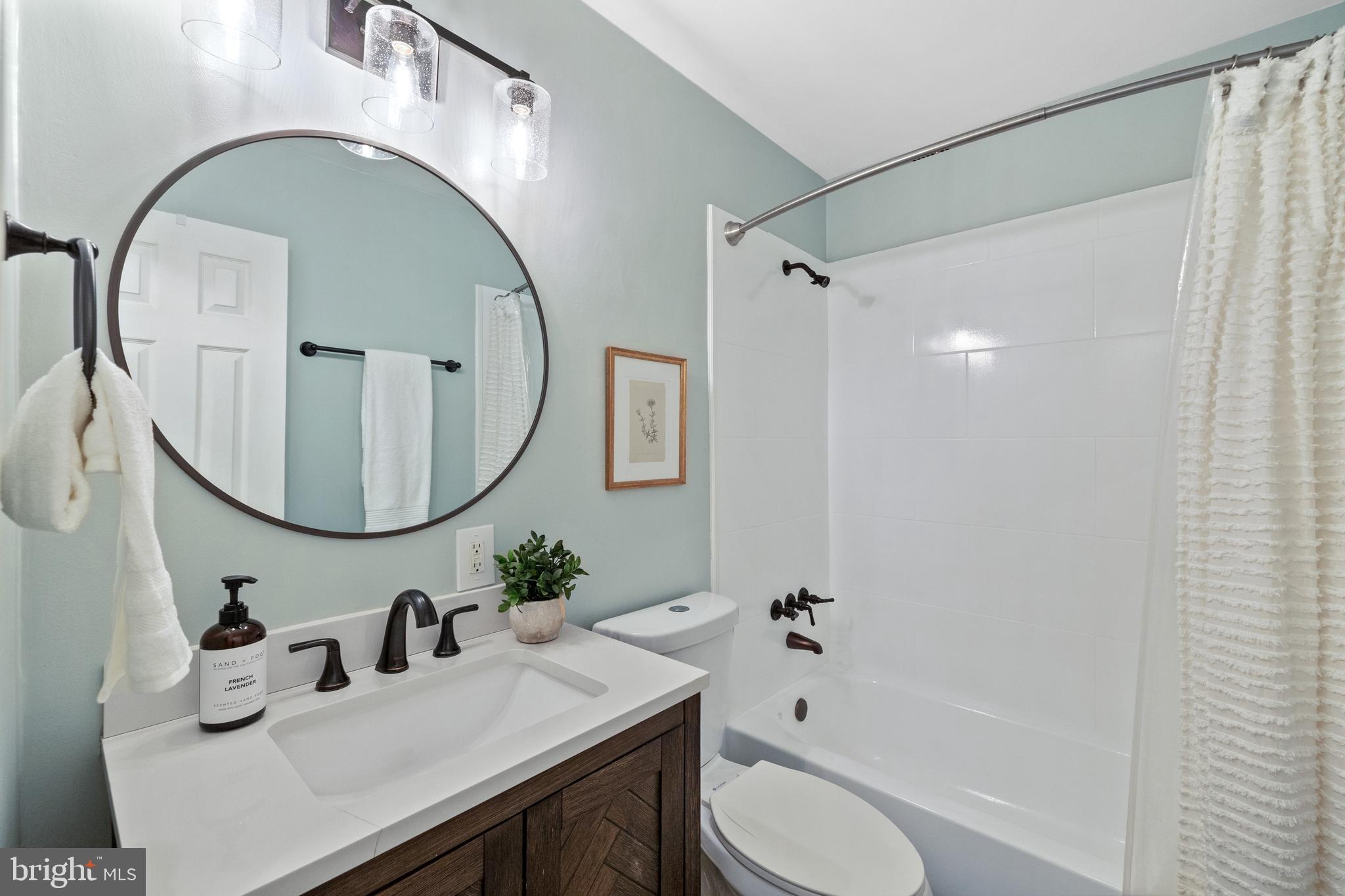 LAKE BRADDOCK - Residential