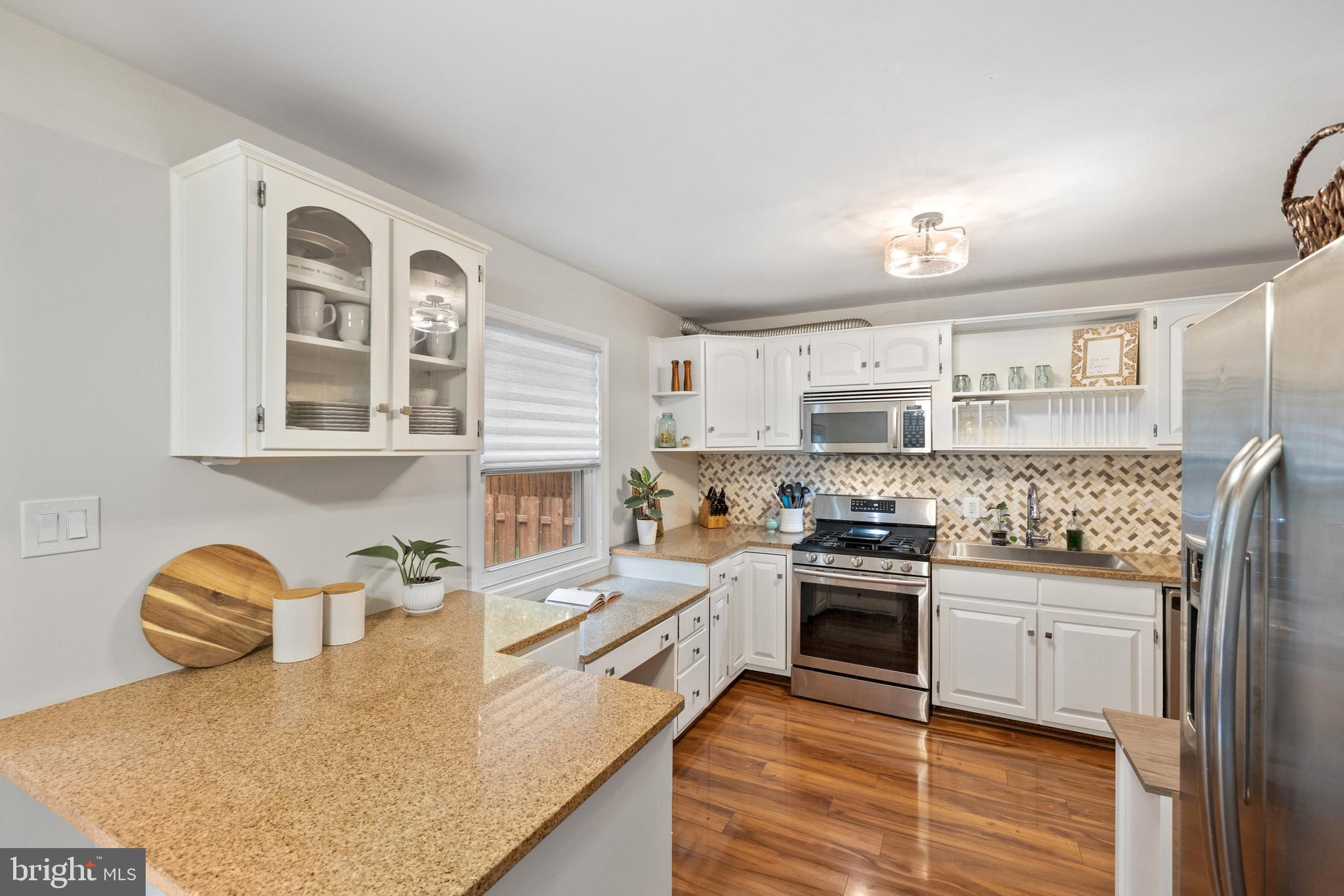 LAKE BRADDOCK - Residential